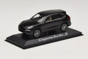 Porsche Cayenne 958 Turbo S Black Minichamps 1:43 WAP0200220E Diecast — photo 2 of 5