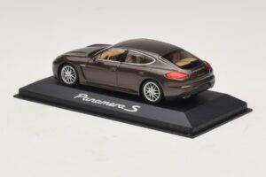 Porsche Panamera 970 S Brown Metallic Minichamps 1:43 WAP0203400E Diecast — photo 3 of 5