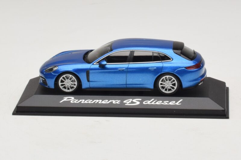 Porsche Panamera 971 4S Diesel Blue Metallic Minichamps 1:43 WAP0207600H Diecast