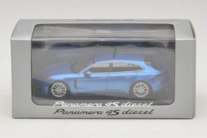 Porsche Panamera 971 4S Diesel Blue Metallic Minichamps 1:43 WAP0207600H Diecast — photo 5 of 5