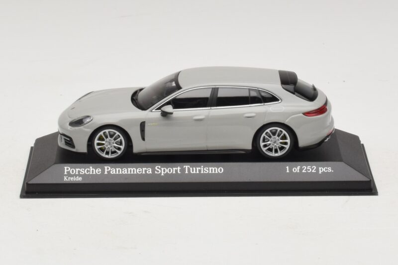 Porsche Panamera 971 Sport Turismo 4E-Hybrid Grey Minichamps 1:43 410066114 Diecast