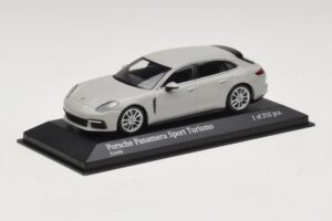 Porsche Panamera 971 Sport Turismo 4E-Hybrid Grey Minichamps 1:43 410066114 Diecast — photo 2 of 5