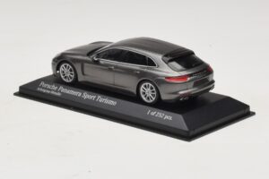 Porsche Panamera 971 Sport Turismo 4S Grey Minichamps 1:43 410066111 Diecast — photo 3 of 5