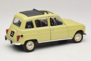 Renault 4L Yellow Solido 1:18 8062 Diecast — photo 2 of 7