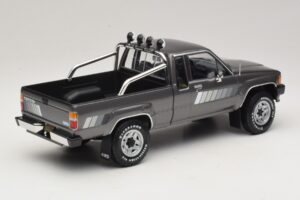 Toyota Hilux N50 Xtra Cab 4x4 Grey Metallic KK-Scale 1:18 KKDC181563 Diecast — photo 2 of 6