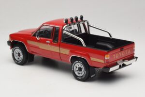 Toyota Hilux N50 Xtra Cab 4x4 Red KK-Scale 1:18 KKDC181562 Diecast — photo 5 of 6