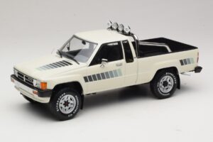 Toyota Hilux N50 Xtra Cab 4x4 White KK-Scale 1:18 KKDC181564 Diecast