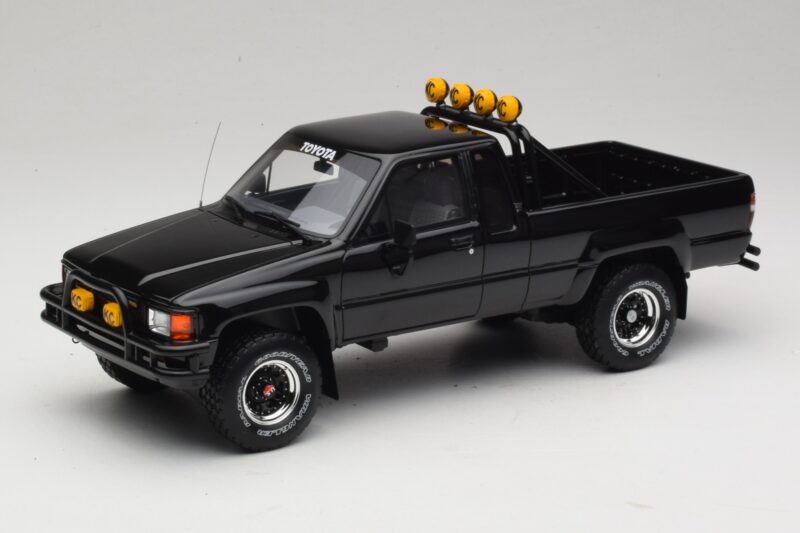 Toyota Hilux N60 SR5 Back to the Future II Glossy Black Otto 1:18 OT481 Resin