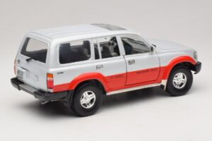 Toyota Land Cruiser J80 Silver Red Road Legends 1:18 92098 Diecast — photo 3 of 8
