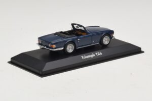 Triumph TR6 Dark Blue Maxichamps 1:43 940132570 Diecast — photo 2 of 5