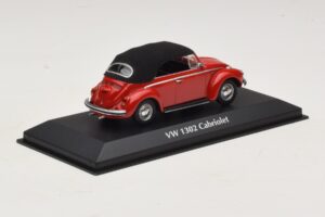 Volkswagen 1302 Cabriolet Red Maxichamps 1:43 940055031 Diecast — photo 2 of 5