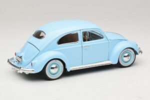 Volkswagen Beetle Blue Bburago 1:18 3381 Diecast — photo 3 of 8