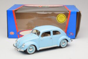 Volkswagen Beetle Blue Bburago 1:18 3381 Diecast — photo 8 of 8