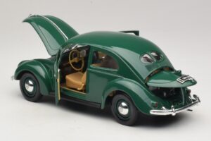 Volkswagen Beetle Green Maisto 1:18 32820 Diecast — photo 5 of 8