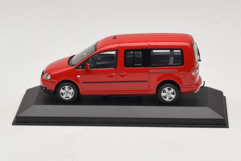 Volkswagen Caddy 2K Bus Red Minichamps 1:43 CADDY009 Diecast