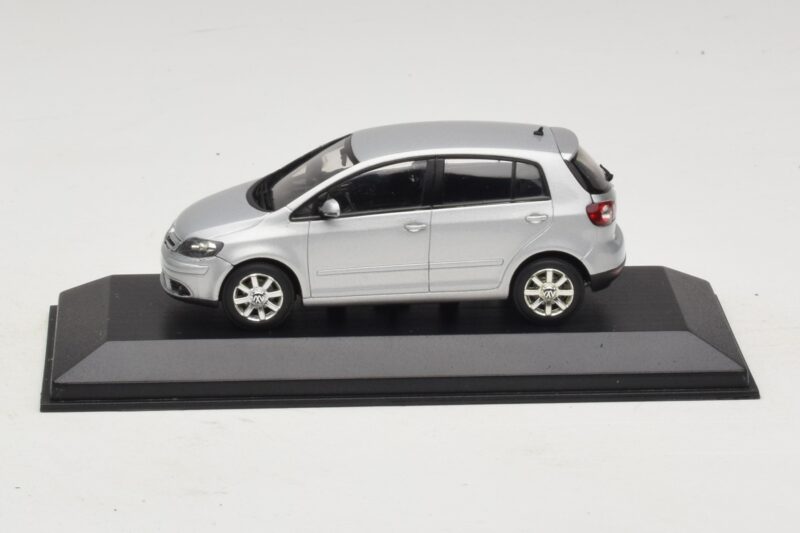 Volkswagen Golf Plus Mk5 Silver Replacement Box Minichamps 1:43 400054370-R1 Diecast