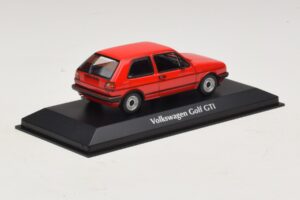 Volkswagen Golf GTI Mk2 Red Maxichamps 1:43 940054121 Diecast — photo 2 of 5