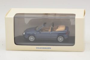 Volkswagen Golf Mk4 Cabriolet Blue Dealer Edition Minichamps 1:43 GOLF005 Diecast — photo 5 of 5