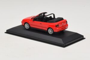 Volkswagen Golf Mk4 Cabriolet Red Dealer Edition Minichamps 1:43 GOLF006 Diecast — photo 3 of 5