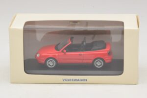 Volkswagen Golf Mk4 Cabriolet Red Dealer Edition Minichamps 1:43 GOLF006 Diecast — photo 5 of 5