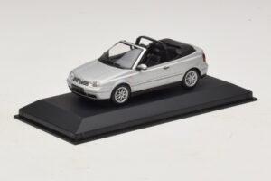 Volkswagen Golf Mk4 Cabriolet Silver Dealer Edition Minichamps 1:43 GOLF004 Diecast — photo 2 of 5
