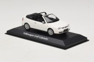 Volkswagen Golf Mk4 Cabriolet White Maxichamps 1:43 940058330 Diecast — photo 3 of 5