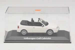 Volkswagen Golf Mk4 Cabriolet White Maxichamps 1:43 940058330 Diecast — photo 4 of 5