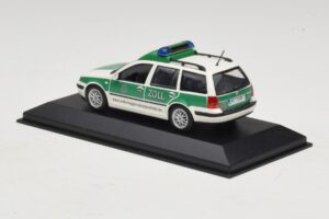 Volkswagen Golf Mk4 Variant Polizei Minichamps 1:43 430056090 Diecast — photo 3 of 5