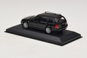 Volkswagen Golf Mk4 Variant Sport Highline BBS Edition Black Minichamps 1:43 GOLF008 Diecast — photo 3 of 5