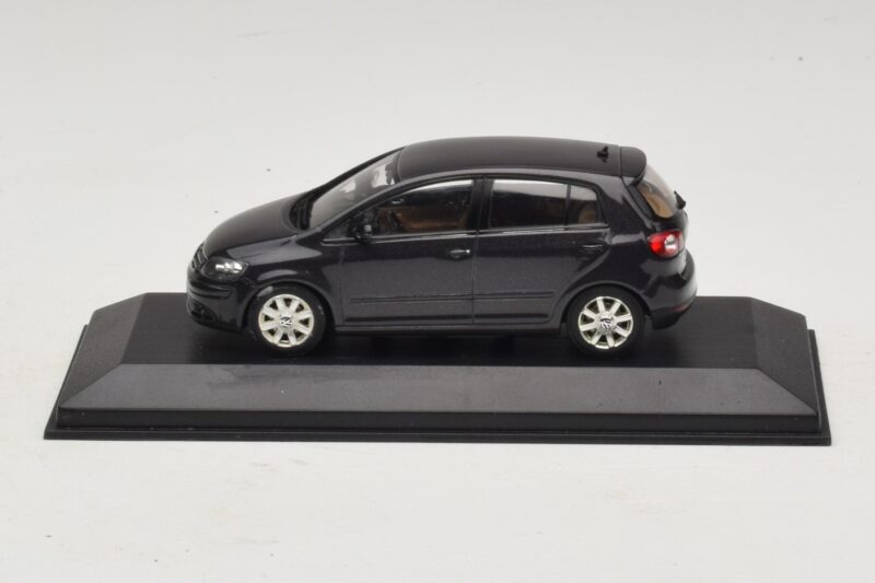 Volkswagen Golf Plus Mk5 Black Minichamps 1:43 GOLF007 Diecast