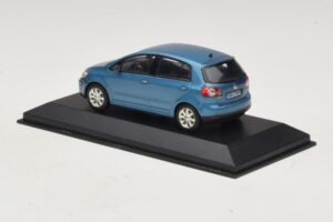 Volkswagen Golf Plus Mk5 Blue Metallic Replacement Box Minichamps 1:43 GOLF02-R1 Diecast — photo 3 of 5