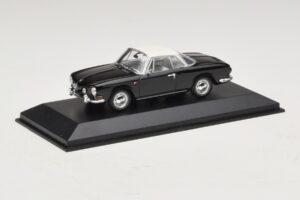 Volkswagen Karmann Ghia Black With White Roof Minichamps 1:43 430050224 Diecast — photo 2 of 5