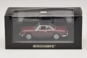 Volkswagen Karmann Ghia Red With Black Roof Minichamps 1:43 GHIA002 Diecast — photo 5 of 5