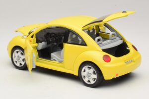 Volkswagen New Beetle A4 Yellow Bburago 1:18 3302 Diecast — photo 5 of 8