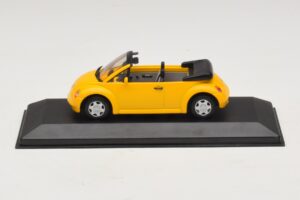 Volkswagen New Beetle Cabriolet Yellow Minichamps 1:43 BEETLE002 Diecast