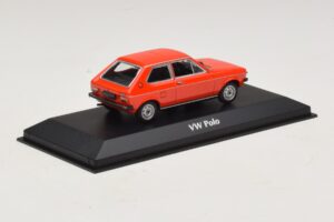 Volkswagen Polo Mk1 Red Maxichamps 1:43 940050500 Diecast — photo 2 of 5