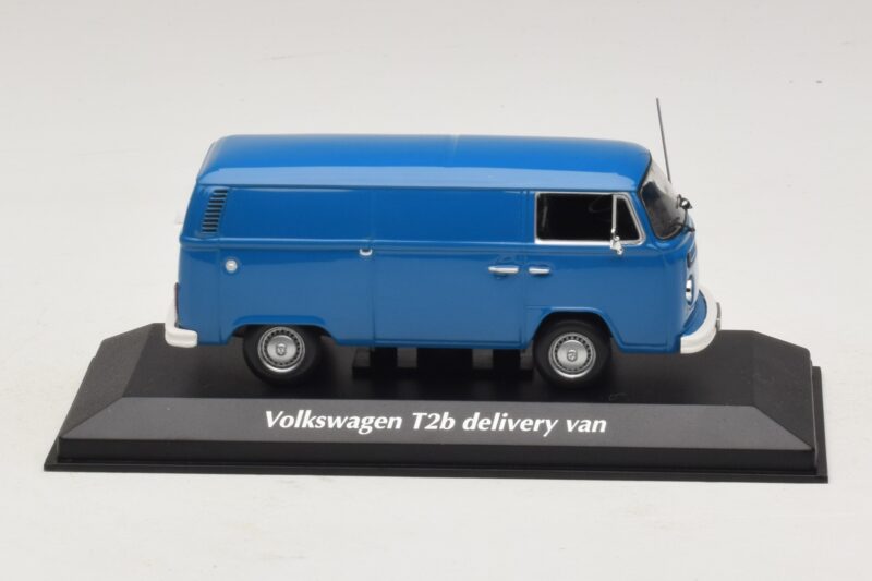 Volkswagen T2b Delivery Van Blue Maxichamps 1:43 940053061 Diecast