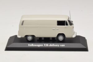 Volkswagen T2b Delivery Van Grey Maxichamps 1:43 940053060 Diecast