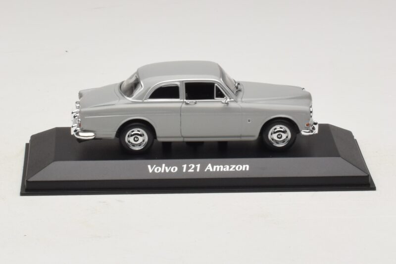 Volvo 121 Amazon Grey Maxichamps 1:43 940171000 Diecast