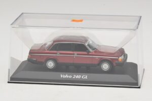 Volvo 240 GL Dark Red Metallic Maxichamps 1:43 940171401 Diecast — photo 4 of 5