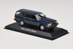Volvo 240 GL Estate Dark Blue Maxichamps 1:43 940171412 Diecast — photo 3 of 5