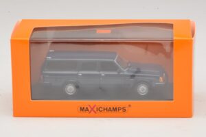 Volvo 240 GL Estate Dark Blue Maxichamps 1:43 940171412 Diecast — photo 5 of 5