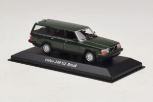 Volvo 240 GL Estate Dark Green Maxichamps 1:43 940171411 Diecast — photo 3 of 5