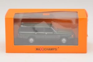 Volvo 240 GL Estate Dark Green Maxichamps 1:43 940171411 Diecast — photo 5 of 5