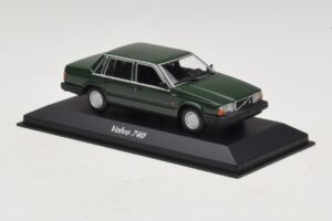 Volvo 740 Dark Green Maxichamps 1:43 940171700 Diecast — photo 3 of 5