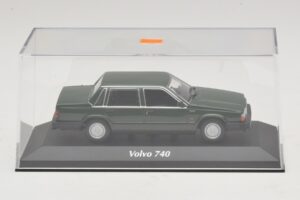 Volvo 740 Dark Green Maxichamps 1:43 940171700 Diecast — photo 4 of 5